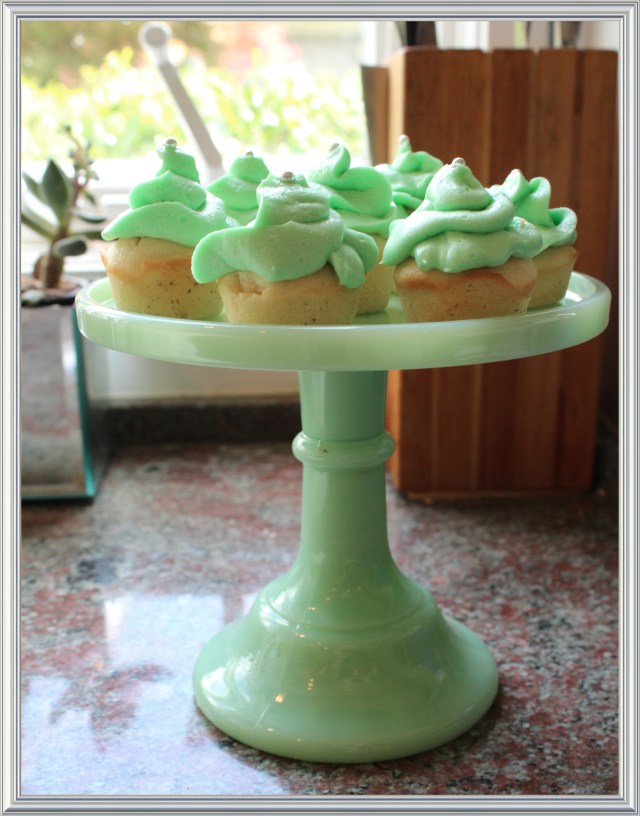 Blue Owl Treats | Rosebud Cupcakes