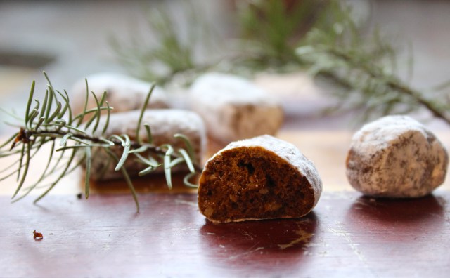 Pfeffernüsse Gingerbread | Blue Owl Treats