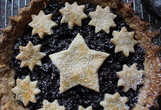 Christmas Mincemeat Pie | Blue Owl Treats