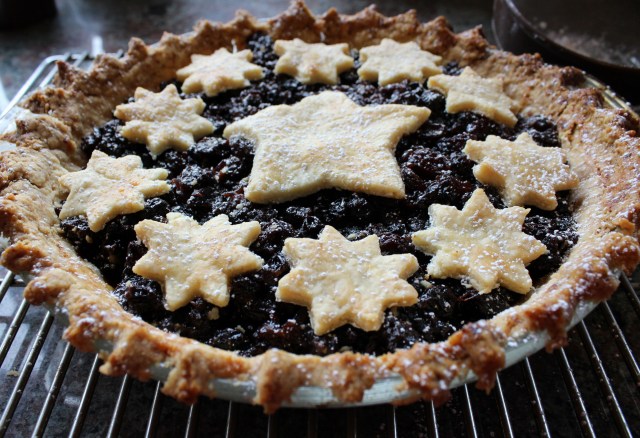 Christmas Mincemeat Pie | Blue Owl Treats