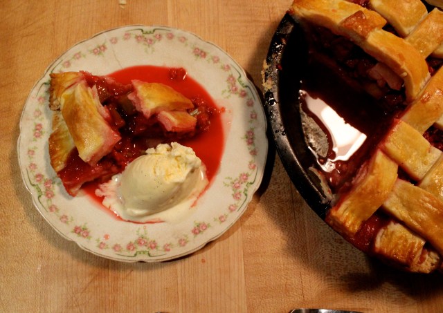 Raspberry-Rhubarb Pie | Blue Owl Treats